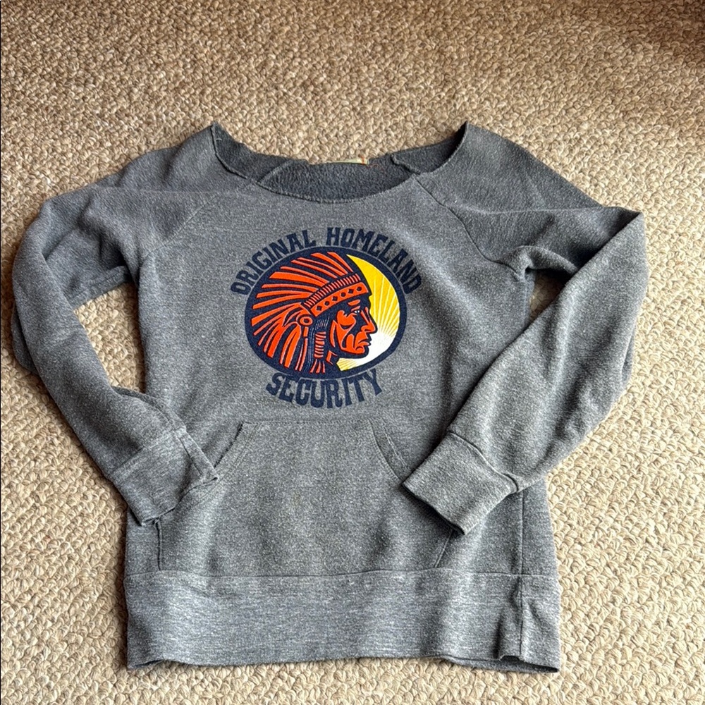 Alternative Gray Off-the-Shoulder Sweater with Graphic Design